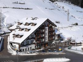 Hotel Belvedere wellness，位于法尔西德的酒店