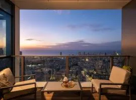 Luxury Two Bedroom Seaview Apt