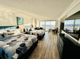 Daytona Beach Resort Private balcony Ocean Front，位于代托纳海滩的公寓式酒店