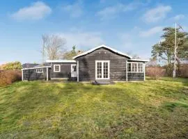 Pet Friendly Home In Risskov With Wifi