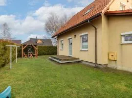 Nemo 4 Bedrooms & Grill