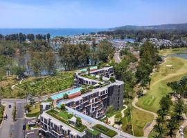 Skypark Apartments by Laguna Phuket，位于邦涛海滩的酒店