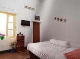 Brak Homestay，位于Sukobumi的酒店