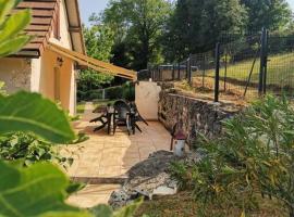 LE MACHAON , Gîte rural *** avec espace piscine privé，位于Brégnier-Cordon的低价酒店