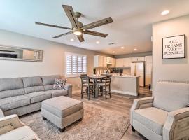 Stylish House with Patio, 8 Mi to Vegas Strip!