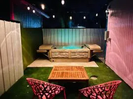 Agave Tiny House at Cactus Flower-Private Hot Tub-Pet Friendly-No Pet Fees!