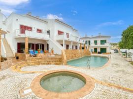 Casa Luna, Burgau - Luz, Lagos，位于布尔高的自助式住宿