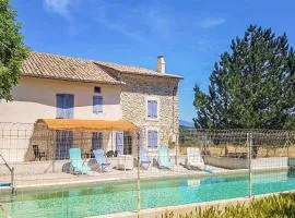 Lovely Home In Malaucène With Kitchen