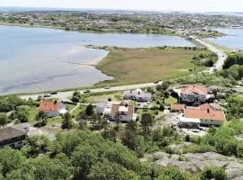 2 person holiday home in Öckerö-By Traum