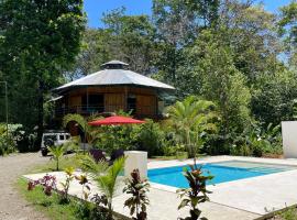 La Amapola Lodge, Bungalow en Península de Osa.，位于Barrigones的家庭/亲子酒店