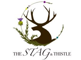Stag & Thistle Hotel，位于Inverallochy的酒店