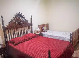 Casa do Rosa - Sleeps 6 - Parking - WiFi