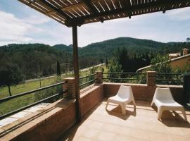 Hostal de l'Aigua，位于Sant Llorenç de la Muga的酒店