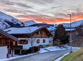 Maisonette-Wohnung in Rueras bei Sedrun，位于Rueras的酒店