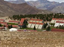 Departamento dentro del centro de sky Valle de Las Leñas, Edificio Esparta，位于拉斯莱尼亚斯的酒店