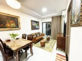 Ductaigallery's Entire Apt & Happy One Building