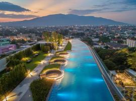 Astra Sky River Paronama Pool Luxury Changklan Chiang Mai，位于清迈的酒店