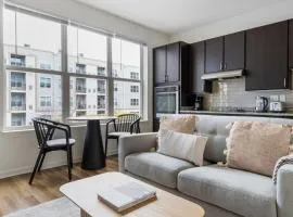 Somerville 1br w gym wd nr Assembly T BOS-785