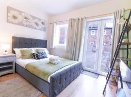 090 Luxury 1 bedroom flat near Luton Town and station