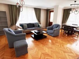A large, comfortable flat in the best area of Ankara, Turkey，位于安卡拉阿根廷街附近的酒店