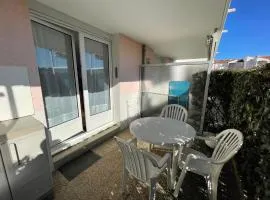 Studio Saint-Palais-sur-Mer, 1 pièce, 4 personnes - FR-1-550-28