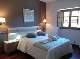 Hotel San Martino，位于波拉·德莱纳的酒店