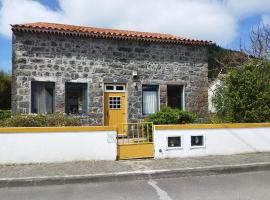 Casa dos Platanos-Family Home，位于七城的低价酒店