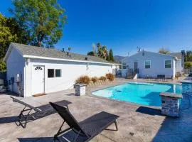 San Fernando Pool home + Large Private Guest House