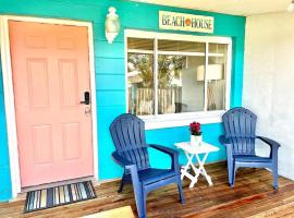 Beach Bungalow in downtown Cocoa Beach，位于可可比奇的别墅