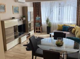 Luxury family apartament，位于布尔加斯Burgas Opera House附近的酒店