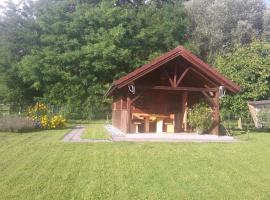 Tiny Home am Bach，位于Pettenbach的酒店