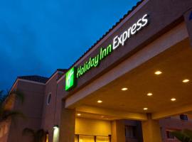 Holiday Inn Express Perris-East，位于佩里斯的酒店