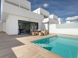 CasaBlanca- Private Heated Pool