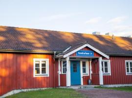 奥尔萨格隆利特旅舍，位于奥萨的酒店