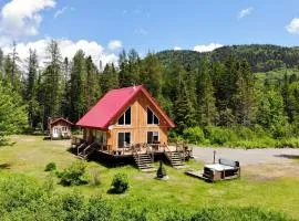 Relax with Mountain Views, Hot tub and Fireplace