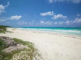 Island Breeze Beach Villa