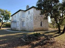 Hacienda del Rio River Home