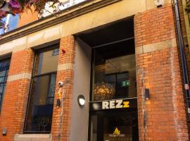 REZz Dublin，位于都柏林圣殿酒吧区的酒店