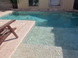 Casa con piscina privada a 5 min del mar y a 25 min de Port Aventura，位于罗达德瓦拉的酒店