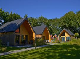 Ośrodek Wypoczynkowy Zapach Drewna Resort & Lake，位于巴尔切沃的酒店