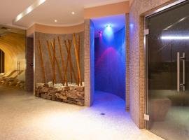 奇巴温泉酒店，位于佩斯基耶拉德加达的酒店