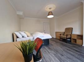 Nice Living Serviced Accommodations 6，位于伯明翰的酒店
