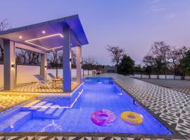 SaffronStays Sienna, Kasara，位于Kasāra的酒店