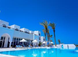 Al Jazira Beach & Spa- All Inclusive - Families and Couples Only，位于乌姆苏克的度假村