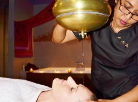 Hotel Azalia & Spa，位于涅波沃米采的酒店