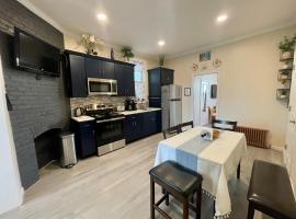 New York City Private Bedroom Near The Free Ferry Boat!，位于Stapleton的酒店