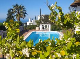 Villa Tranquila - Costa del Sol - Great Seaview - Priv Pool - 3 bed，位于托罗克斯的酒店