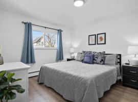 Bright & Spacious 2 Bedroom, Quiet，位于Mount Clemens的酒店