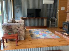 Taylor Bay Country Club，位于艾尔登的酒店