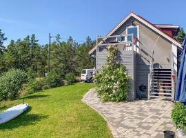 Cozy Apartment In Oskarshamn With Wifi，位于奥斯卡港的酒店
